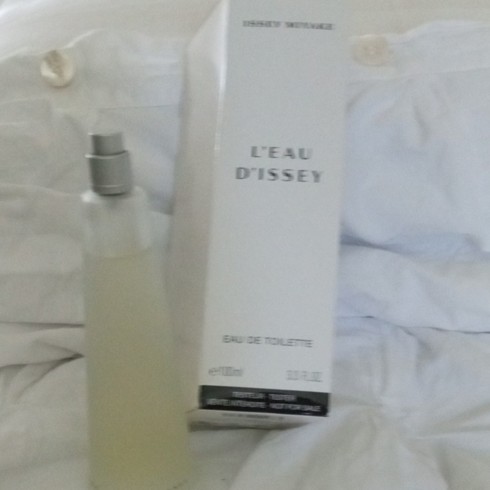 Issey Miyake L'Eau d'Issey Fragrance with White Box